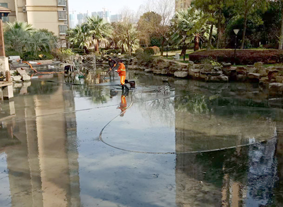 东台景观池淤泥清理