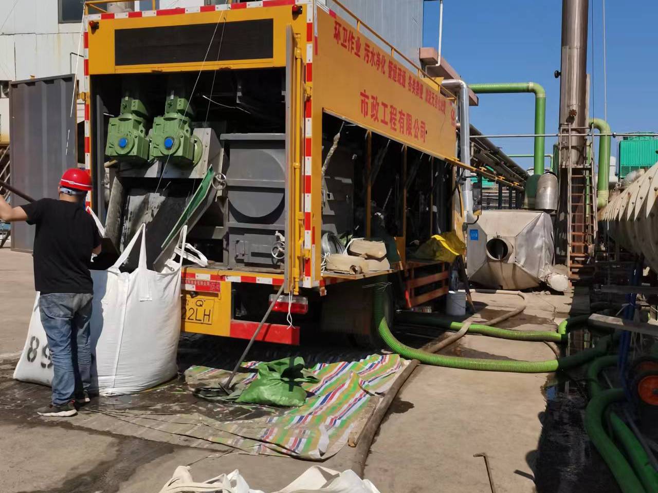 东台淤泥压干处理